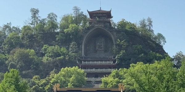 自贡荣县大佛景观