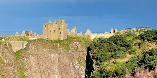 Dunnottar Castle Cliff Panorama