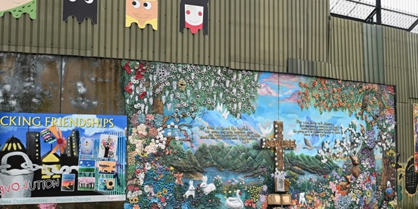 Belfast Peace Walls political murals and signing wall