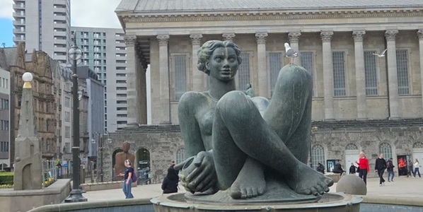 Birmingham Victoria Square Town Hall and Floozie in the Jacuzzi fountain