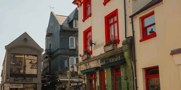 Brighton North Laine bohemian vintage district independent shops and street art