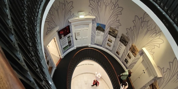 Glasgow Gallery of Modern Art GoMA neoclassical building exterior and Duke of Wellington statue