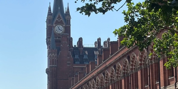 London King's Cross St Pancras Station and Coal Drops Yard