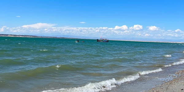 福海县乌伦古湖风光