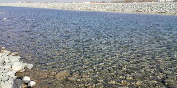 和田玉龙喀什河全景