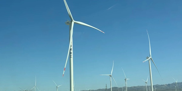 达坂城风力发电站全景