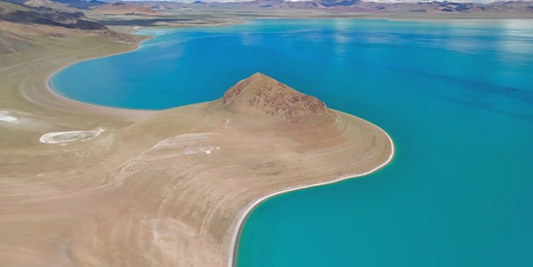 措勤县扎日南木措湖景