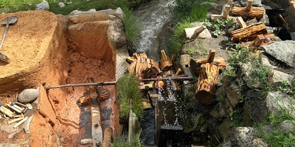 尼木县传统藏香制作过程