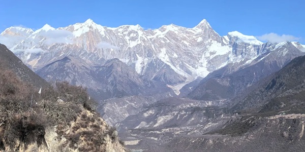 米林市索松村南迦巴瓦峰风光
