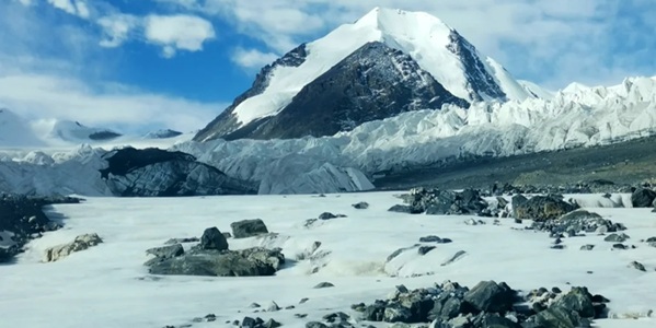 安多县格拉丹东雪山