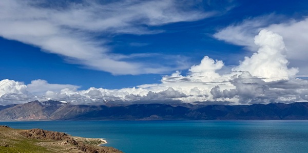 聂荣县当惹雍措