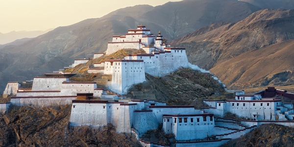 江孜县宗山古堡全景