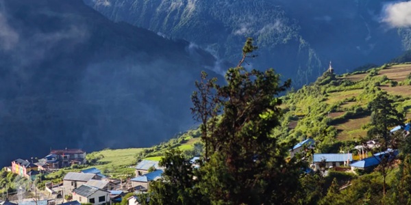 吉隆县吉隆沟峡谷景观