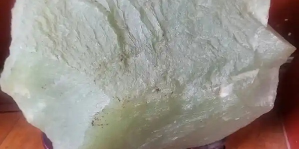 仁布县玉石加工工艺展示