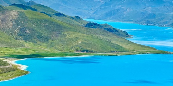 浪卡子县羊卓雍措圣湖风光