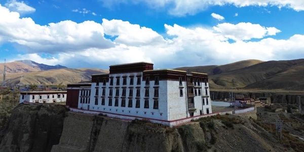 曲松县拉加里王宫遗址