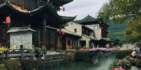 腾冲和顺古镇水乡风貌