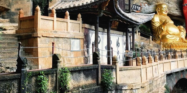 剑川石宝山石窟精美造像