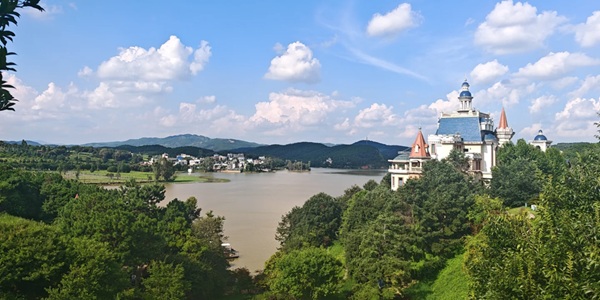 昆明寻甸县凤龙湾景区