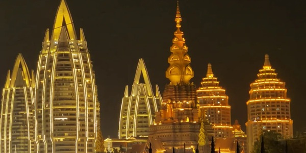 景洪告庄西双景大金塔夜景