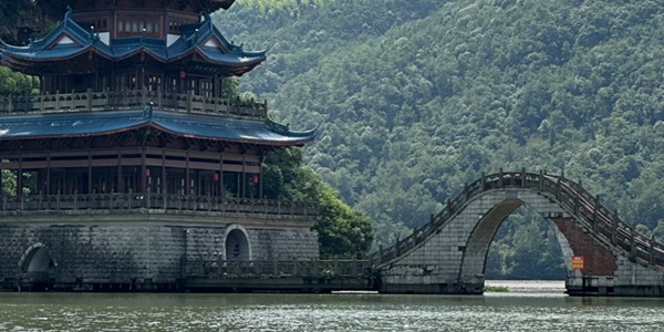 杭州桐庐富春江全景图