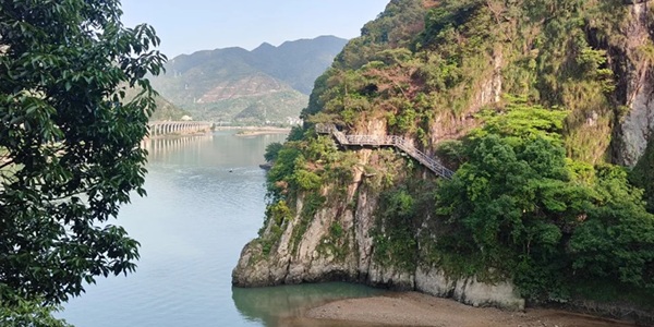 丽水青田石门洞全景图